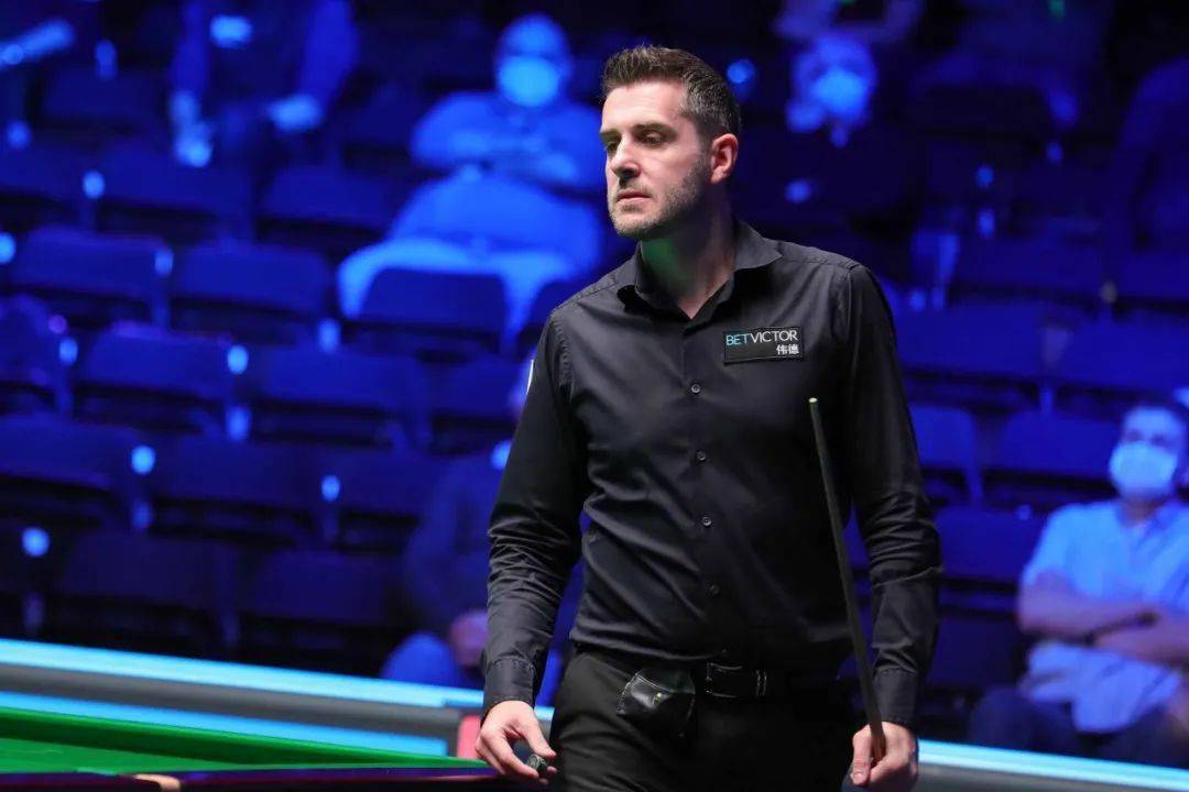 包含贝内文托主场告捷，提升排名重返前十的词条