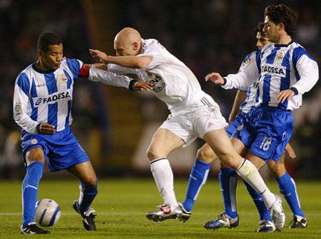 爱游戏网页版-拉科鲁尼亚主场失利，保级形势岌岌可危的简单介绍