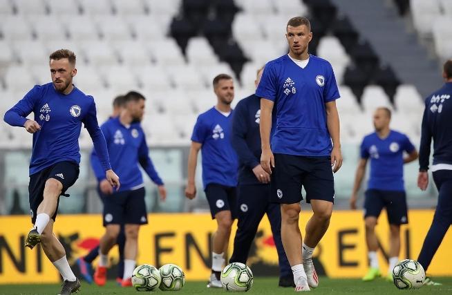 法国击败芬兰，提前预定前八名席位的简单介绍