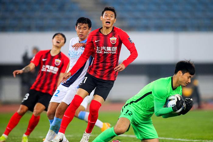 两支劲旅将在赛场上交锋，谁将笑到最后？的简单介绍