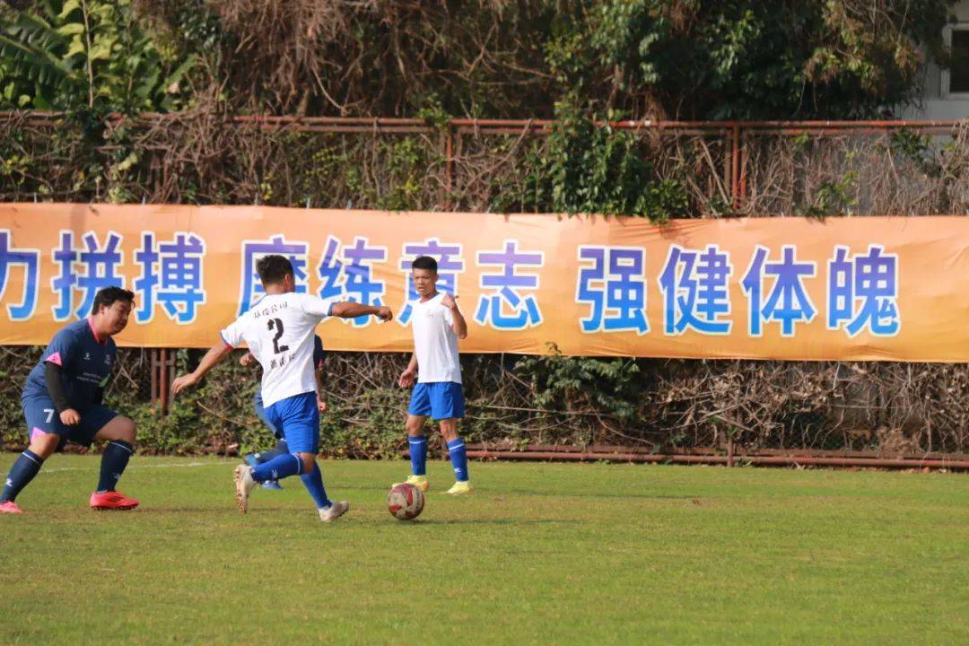 爱游戏官方入口-激烈较量，燃烧起飞！战队为胜利奋力拼搏