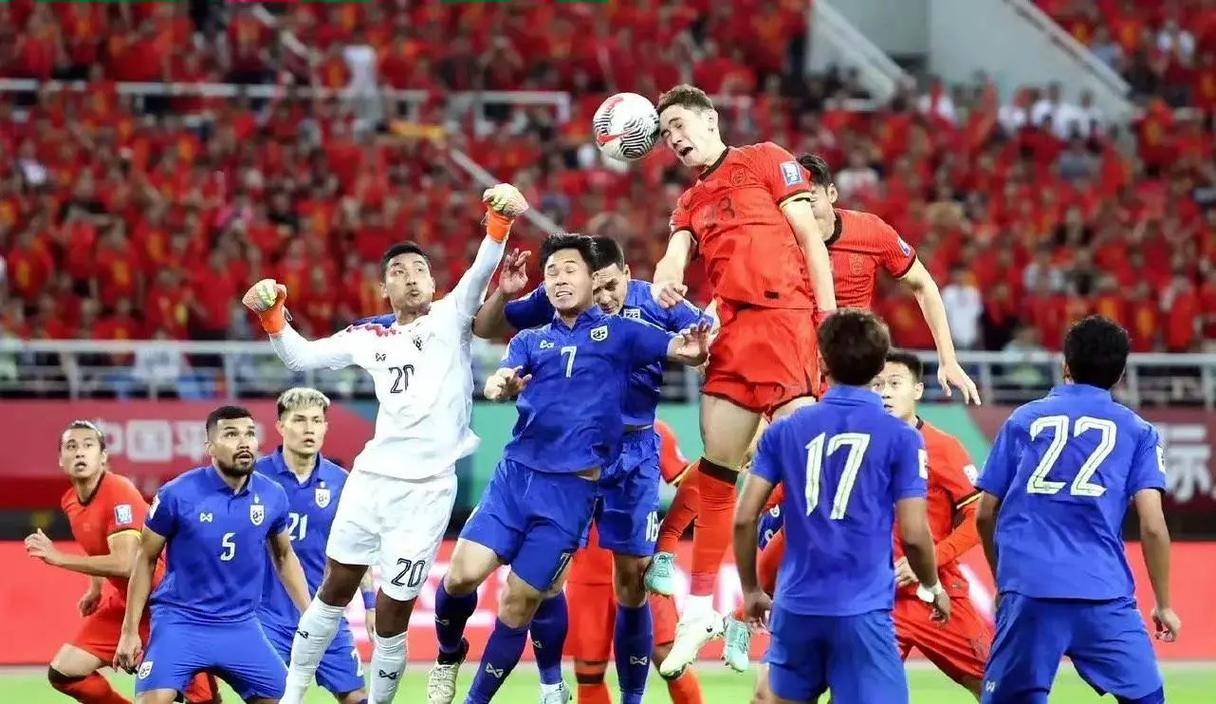 日本女足在比赛中表现抢眼，晋级决赛