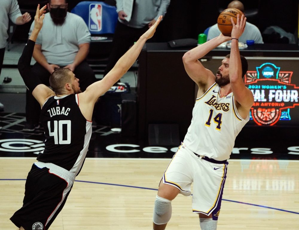 爱游戏在线登录-小加索尔生涯首次三双，公牛客场击败篮网结束连败的简单介绍