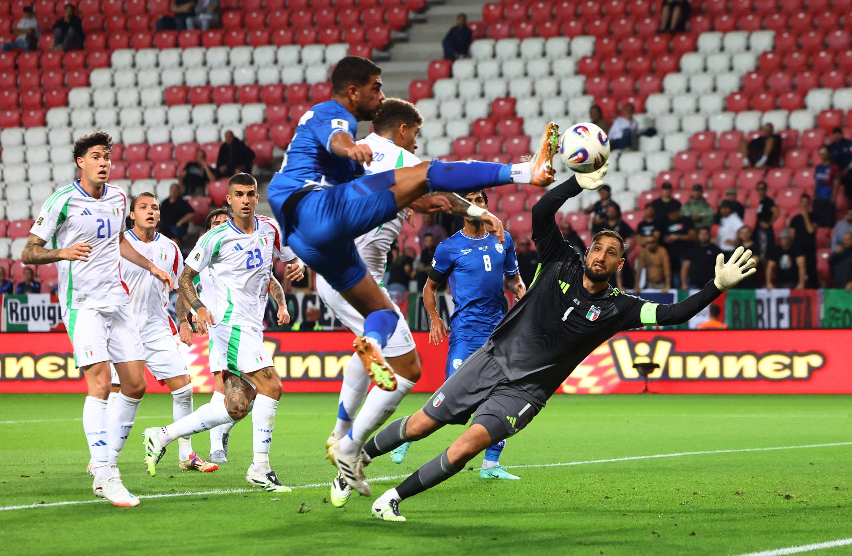 意大利足球比赛中一名球员的进球成为焦点