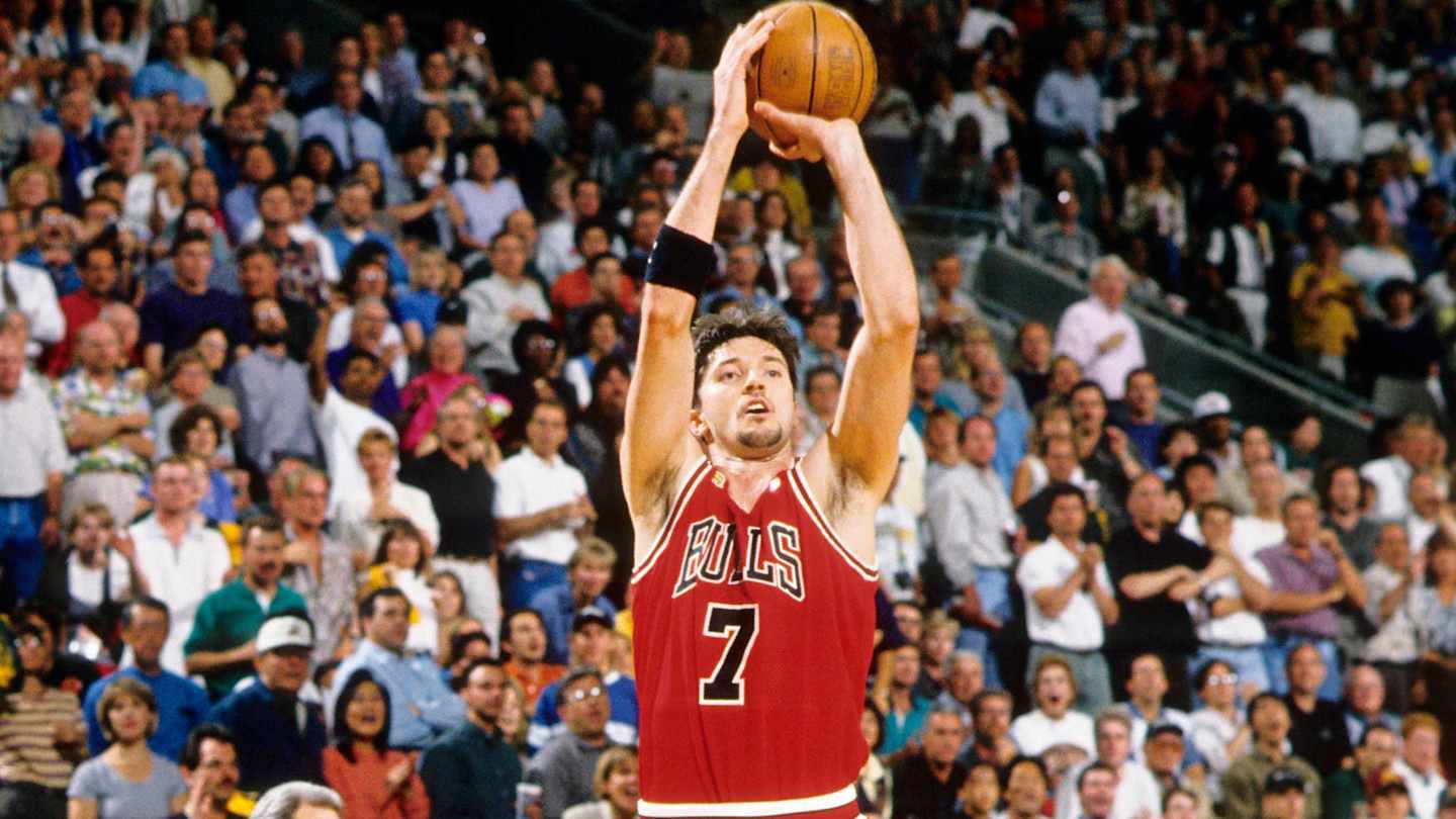 爱游戏网页版入口-关于公牛队在关键时刻迎来胜利晋级下一轮比赛的信息