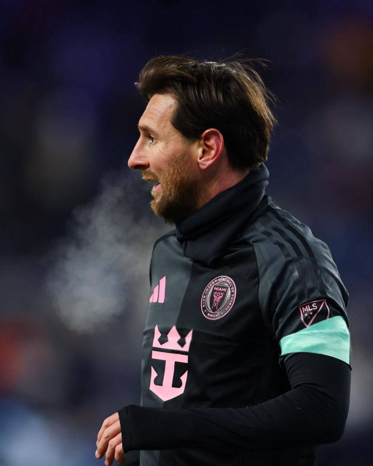 爱游戏在线-红人神技反击挽回劣势梅西精准一球翻盘