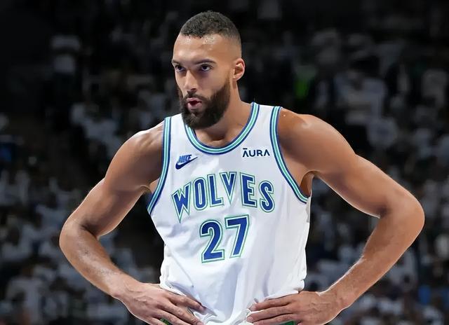 爱游戏官网-森林狼队后卫入选明星阵容，成为焦点