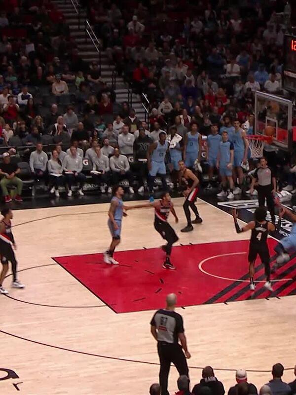 开拓者客场击败灰熊，力保胜利